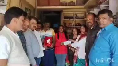 चकाई: बीएचयू की गोल्ड मेडलिस्ट टीसा गुप्ता के परिजनों को मिला सम्मान, चकाई में जनप्रतिनिधियों ने घर पहुंचकर बढ़ाया