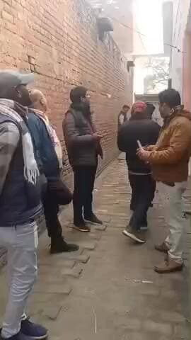 तिलहर: विद्युत विभाग ने अंबेडकर नगर मौजपुर में चलाया चेकिंग अभियान, बकायदार उपभोक्ताओं को जारी किए नोटिस