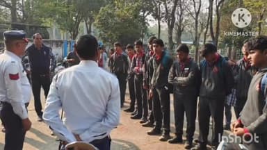 केंद्रीय विद्यालय के छात्रों ने कहा- अब स्कूटी या बाइक लेकर नहीं आएंगे, यातायात जागरूकता शिविर में पुलिस ने दी समझाइश