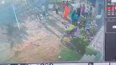 पुष्कर: पुष्कर थाना क्षेत्र के देवनगर गांव में बदमाशों ने घर में घुसकर लाठी-डंडों से एक परिवार पर किया जानलेवा हमला