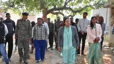 इटखोरी: चतरा: उपायुक्त ने प्राथमिक स्वास्थ्य केंद्र उटा का निरीक्षण किया