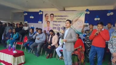 ইটাহার: গ্রামীণ এলাকার মানুষদের সুস্বাস্থ্য পরিষেবা পৌঁছে দিতে MLA মোশারফ হুসেনের উদ্যোগে ইটাহার হাই স্কুলে চক্ষু পরীক্ষা শিবির