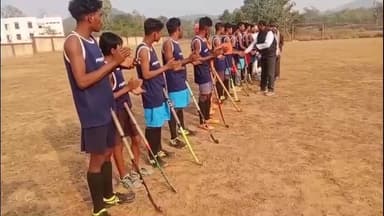 बांसजोर: कुलामारा डुमरमुंडा गांव में झारखंड प्रदेश गोड़ आदिवासी महासभा द्वारा हॉकी एवं फुटबॉल प्रतियोगिता शुरू