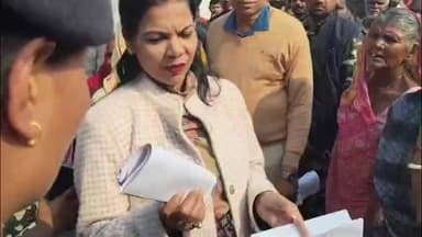 महनार: करनौती पंचायत में डीएम वर्षा सिंह का जनता दरबार, 97 मामलों का मौके पर निष्पादन