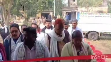 बरवाडीह: बरवाडीह में जिला परिषद सदस्य संतोषी शेखर सिंह ने धान अधिप्राप्ति केंद्र का उद्घाटन किया