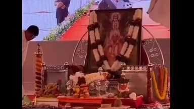 उमरेड: उमरेड बायपास रोड येथे जगद्गुरु रामानंदाचार्य नरेंद्रचार्यजी महाराजांच्या पादुका दर्शन सोहळा संपन्न