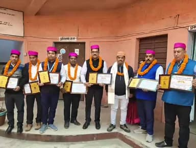 रोसड़ा: बिहार विधान परिषद में रोसड़ा प्रखंड के आठ शिक्षक हुए सम्मानित