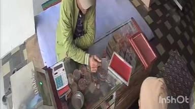 रमना: रमना में जेवर-बर्तन की दुकान से दिनदहाड़े सोने की अंगूठी की चोरी, सीसीटीवी में कैद हुई वारदात, पुलिस जांच में जुटी