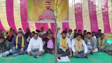 खलारी: खलारी में जेएलकेएम का भ्रष्टाचार के खिलाफ अनिश्चितकालीन धरना