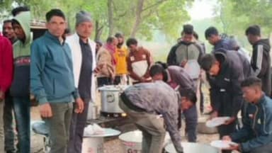 भरनो: सरना क्लब भरनो द्वारा पारस डैम में वनभोज सह मिलन समारोह का आयोजन