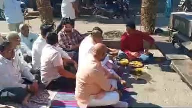 વલ્લભીપુર: વલ્લભીપુરથી રતનપર સુધીના 17.5 કિલોમીટર લાંબા રોડના રીફેસિંગ કામનું ખાતમુહૂર્ત કરવામાં આવ્યું