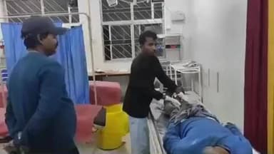 डुमरी: टाँगरडीह के पास बाइक ने एक वृद्ध को टक्कर मारी, वृद्ध घायल, अस्पताल में भर्ती