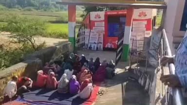 झौथरी: राज्य सरकार की दूसरी वर्षगांठ पर झोथरी क्षेत्र में जागरूकता रथ का व्यापक जनसंपर्क, 597 ग्रामीणों ने ली जानकारी