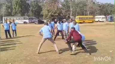 पवनी: २० वर्षांनंतर जिल्हा परिषद शाळेच्या '१९९० बॅच'चा अविस्मरणीय स्नेहमेळावा!