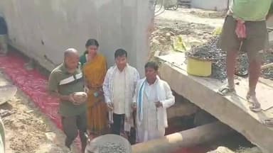 খেজুরি ২: খেজুরির ২১২নং বুথে কংক্রিট ঢালাই নিকাশী নির্মাণের সূচনা করেন বিধায়ক শান্তনু প্রামানিক