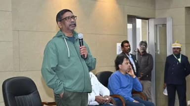 पेशरार: झामुमो लोहरदगा के पदाधिकारियों ने मुख्यमंत्री हेमंत सोरेन से की मुलाकात, जिले की समस्याओं से कराया अवगत