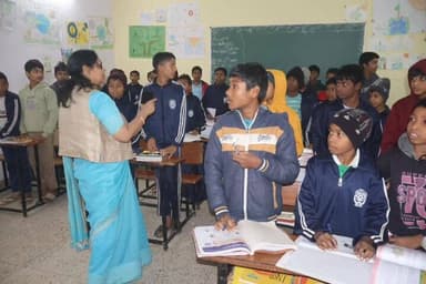 कोलेबिरा: उपायुक्त ने जवाहर नवोदय विद्यालय, कोलेबिरा का निरीक्षण किया