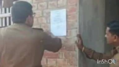 सत्तर कटैया: बिहरा थाना द्वारा फरार एक आरोपी के घर पर इश्तेहार चिपकाया गया