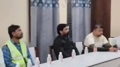 घाटमपुर: नगर पालिका पहुंचे एससीएसटी आयोग के सदस्य ने सुनीं शिकायतें