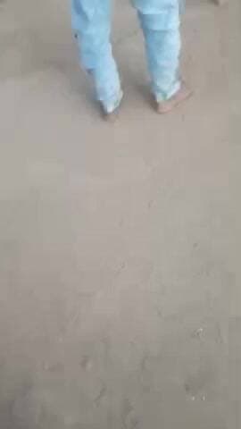 Panchayat bangaye ke midora Gau me ek adivasi parivar ko abhi nam ka ladka bahut gandi gandi gali deta hua video me dek