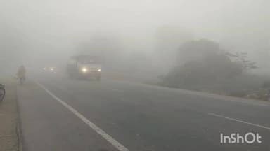 कुम्हेर: सोमवार को घने कोहरे ने बहनों की रफ्तार थामी, पारा लुढ़का, लोगों को ठंड का हुआ एहसास