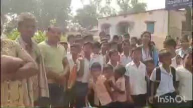 ଚାରମାଳ: ବଂଶାଜାଲ ସରକାରୀ ଉଚ୍ଚ ପ୍ରାଥମିକ ବିଦ୍ୟାଳୟରେ ଶିକ୍ଷକ ଦାବୀରେ ସ୍କୁଲ ଫାଟକରେ ତାଲା ପକାଇଲେ ଅବିଭାବକ