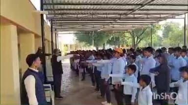 अरैन: अराई के ग्राम गोठियाना स्कूल के छात्रों को सड़क सुरक्षा नियमों की जानकारी दी गई, नियमों के पालन करने की दिलाई गई अपील