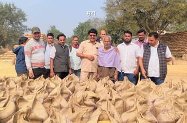 खरसिया: छाया विधायक महेश साहू ने पांच धान उपार्जन केंद्रों का किया निरीक्षण, किसानों से किया संवाद