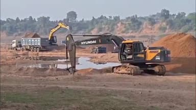 गौरिहार: गोयरा थाना क्षेत्र की खदान में एलएनटी मशीनों से बालू उत्खनन का वीडियो सामने आया