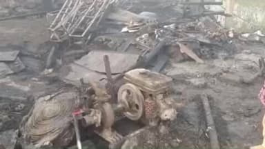 मशरक: दक्षिण टोला गांव में बिजली के शॉर्ट सर्किट से भीषण आग, 10 लाख से अधिक की संपत्ति जली