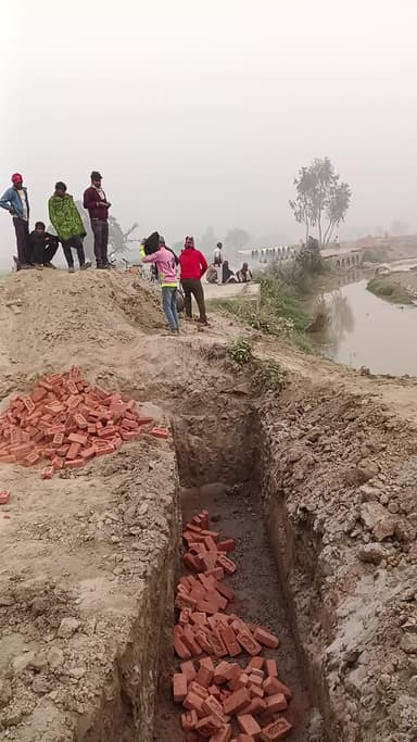 गांव में हुई दिक्कतें आने-जाने में