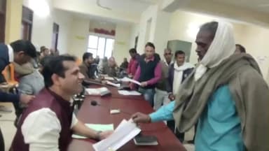 बडोनी: न्यू कलेक्ट्रेट कार्यालय में जनसुनवाई का आयोजन, कलेक्टर स्वप्निल वानखेड़े सुन रहे हैं लोगों की समस्याएं