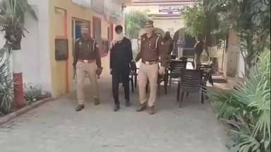तिलहर: कटरा पुलिस ने रुपये चोरी के मामले में देवनगर मोड़ से एक अभियुक्त को गिरफ्तार कर जेल भेजा