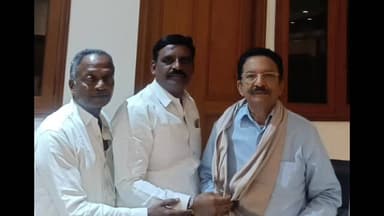 మంథని: జేఎన్టీయూ సింగరేణి కార్మికుల సమస్యలు సిఎస్సార్ నిధులపై మాజీ గవర్నర్ విద్యాసాగర్ రావుతో బిజెపి నేత ములుమూరి శ్రీనివాస్