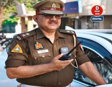 Famous ट्रैफिक इंस्पेक्टर को ठठिया के कॉलेज में इस्लाम के प्रचार के कारण किया गया लाइन हाजिर।
#ठठिया #traffic