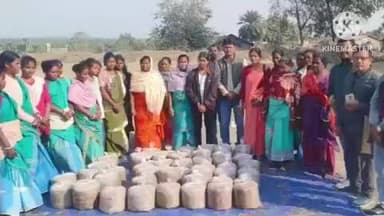 पतना: पतना में पांच दिवसीय मशरूम प्रशिक्षण का सफल समापन, सखी मंडल ने किसानों को किट व प्रमाण पत्र वितरित किए