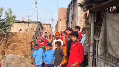 खोदावंदपुर: फफौत पंचायत के तारा गांव में सार्वजनिक पगडंडी पर अतिक्रमण, आवागमन बाधित