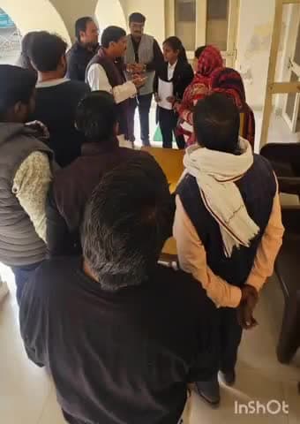 मेहदावल: मेहदावल डाक बंगले पर विधायक अनिल कुमार त्रिपाठी ने जनता दरबार लगाकर ग्रामीणों की समस्याएं सुनीं