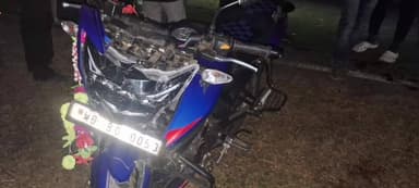 মানবাজার ২: কুমারী মোড়ে পথ দূর্ঘটনায় আহত এক মহিলা আরও সহ দুইজন