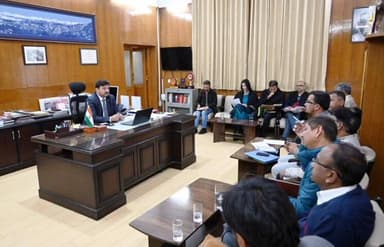 शिमला ग्रामीण: भट्टाकुफर मार्ग पर गड्ढा पड़ने की रिपोर्ट भारतीय भूवैज्ञानिक सर्वेक्षण ने उपायुक्त को सौंपी