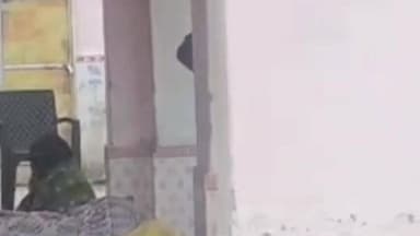 सोरांव: विवाहिता की मौत के बाद शव को भेजा गया पोस्टमार्टम हाउस, मायके वालों ने ससुरालियों पर इलाज में देरी का लगाया आरोप