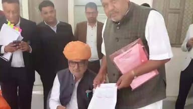 सूरजगढ़: चेयरमैन प्रतिनिधि ने नगरपालिका सूरजगढ़ को तृतीय श्रेणी में क्रमोन्नत करवाने की मांग को लेकर मंत्री झाबर सिंह से की मुलाकात