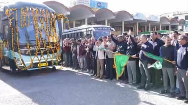 बड़सर: मुख्यमंत्री ने नादौन-हमीरपुर-घुमारवीं-दिल्ली वोल्वो बस सेवा का शुभारंभ किया