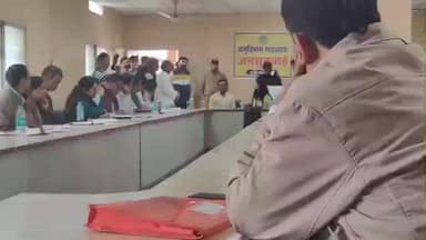 साईं खेड़ा: चीचली साईंखेड़ा विखंड के नागरिक पहुंचे कलेक्टर की जनसुनवाई में हमने चर्चा की नागरिकों की परेशानी की चर्चाहुई #jansamsya