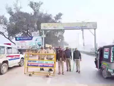 करछना: घूरपुर थाना की पुलिस ने अवैध रूप से सवारियों को बैठाकर परिवहन कर रहे आधा दर्जन डग्गामार बसों को किया सीज