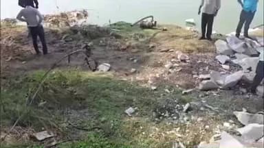 गंगाखेड: झोला शिवारात अवैध वाळू उपसा करणारे सहा तराफे नष्ट करत 50 ब्रास वाळू जप्त