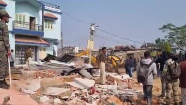 रांची// डीआईजी ग्राउंड में कारवाई जारी, भारी संख्या में फोर्स तैनात।