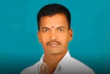 మిరుదొడ్డి: రాంపూర్ ఉపసర్పంచ్ గామెదక్ ఎంపీ కార్ డ్రైవర్