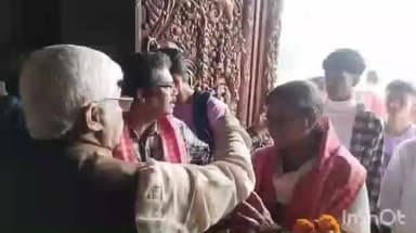 গাইঘাটা: মঙ্গলবার ঠাকুরনগর ঠাকুরবাড়িতে সিপিএমের নেতৃত্বরা