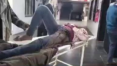 चिचोली: आलमगढ़ के पास आयशा ट्रक ने बाइक सवार को मारी टक्कर, युवक गंभीर रूप से घायल